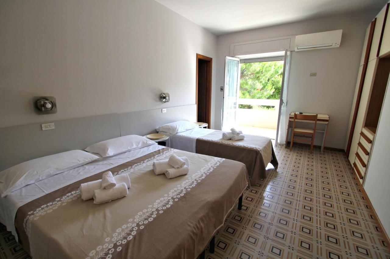 Hotel Pineta San Benedetto del Tronto Exterior foto