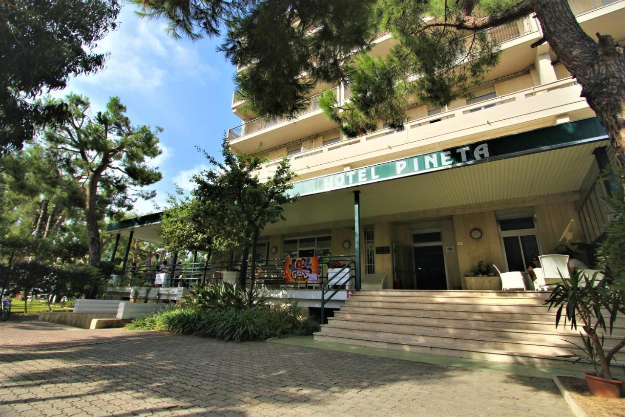 Hotel Pineta San Benedetto del Tronto Exterior foto