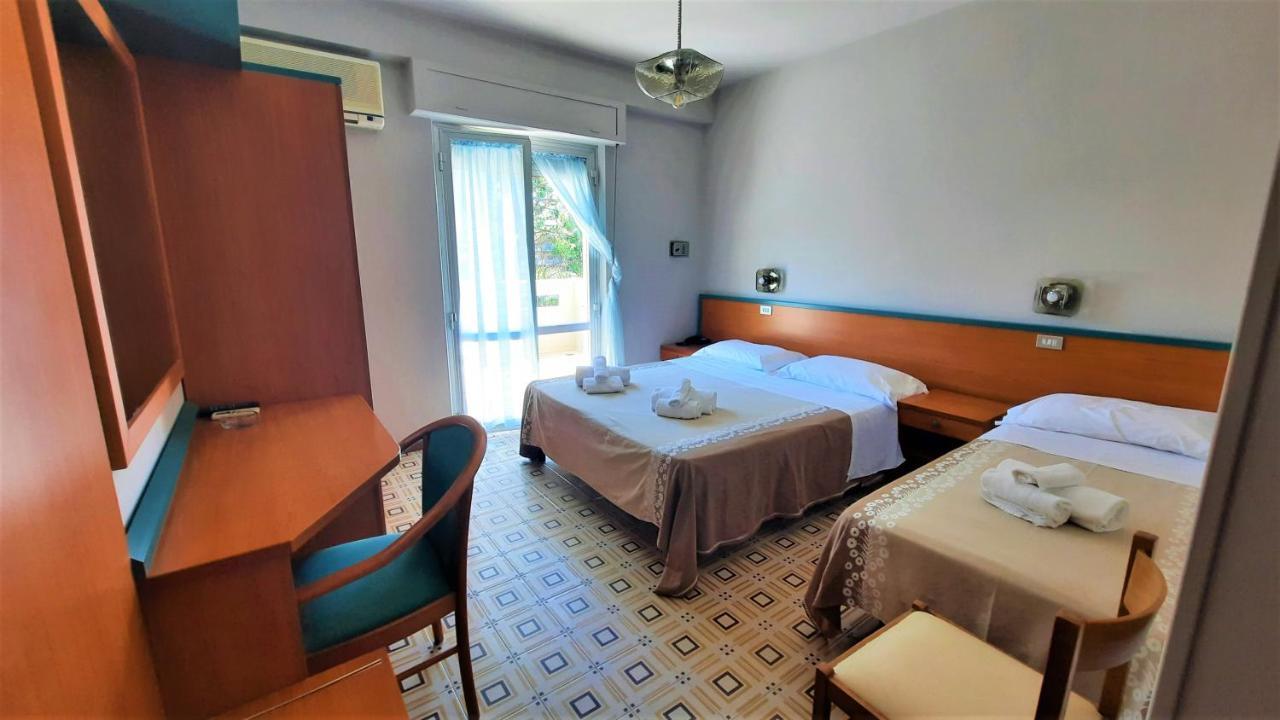 Hotel Pineta San Benedetto del Tronto Exterior foto
