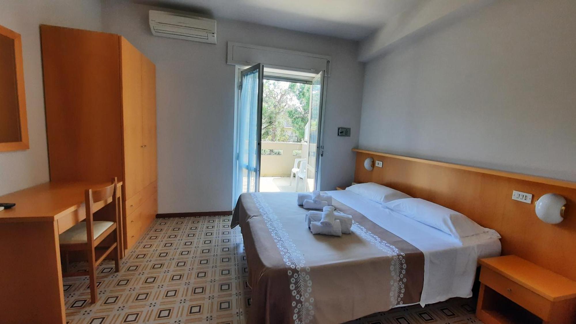 Hotel Pineta San Benedetto del Tronto Exterior foto